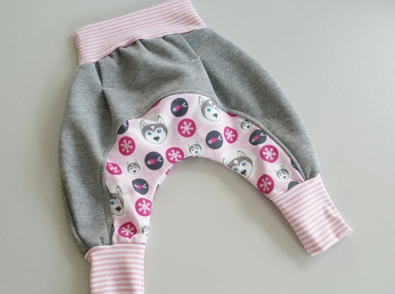 Atelier MiaMia - Popo Bloomers Gr. 50-110 also as a set with hat and scarf blue pink dogs Hasky 5