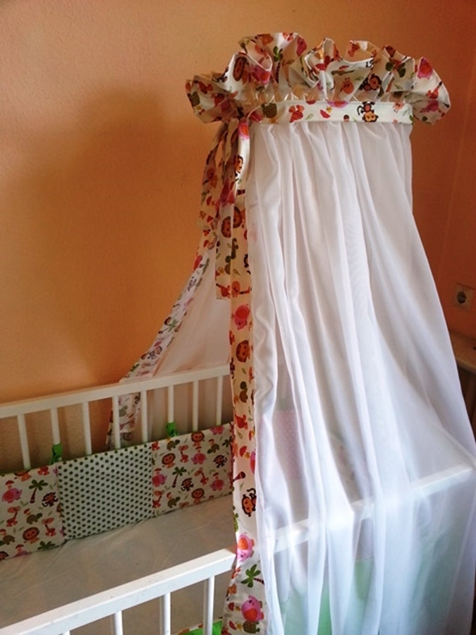 Atelier MiaMia bed canopy Delicate with border of choice and bow 8