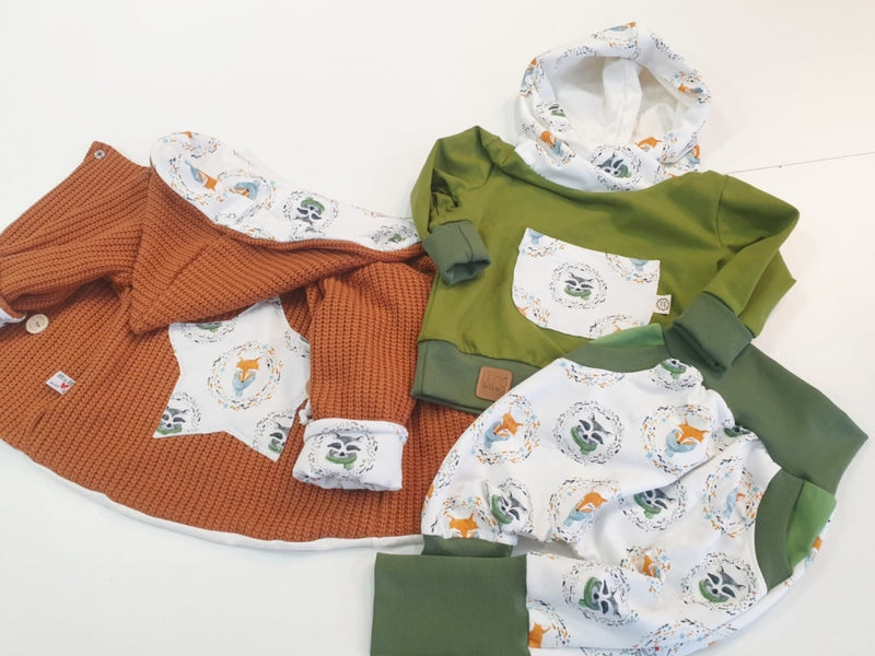 Kapuzenpullover Baby Kind ab 44-122 kurz oder langarm Grün mit Panel 281 von Atelier MiaMia