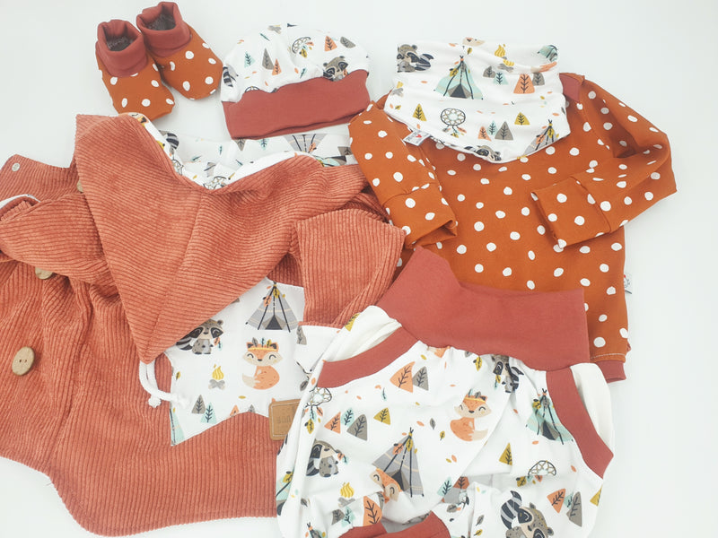 Atelier MiaMia body with short and long sleeves, also available as a Baby Set Terracotta Dots