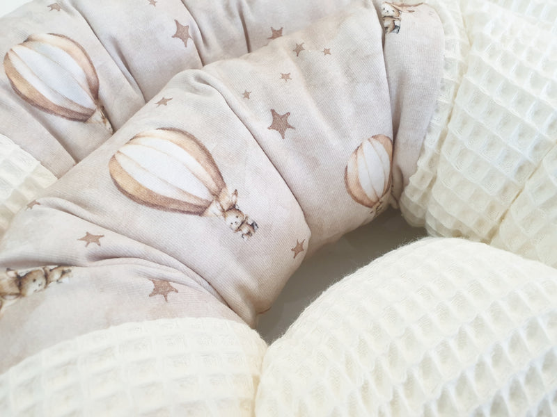 Atelier MiaMia- bed snakes, limited edition bunny balloon, cream waffle 31