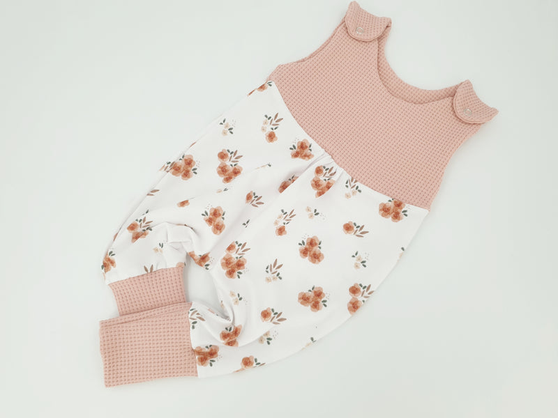 Atelier MiaMia romper short and long also as a baby set flowers apricot