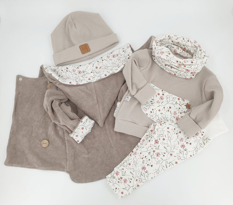 Atelier MiaMia beanie set hat and scarf white black polka dots